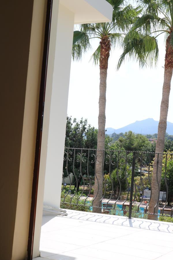Meryem'S Hotel Agios Epiktitos Bagian luar foto